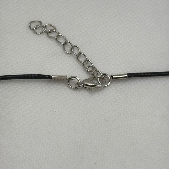 NWOT Wolf tooth pendant with wax cord - Picture 3 of 4